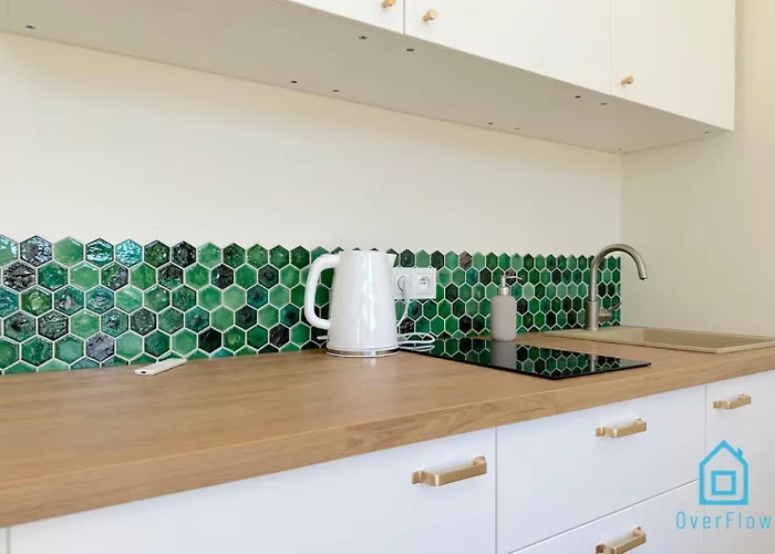 Seredino Relax Apartment- Romantic Escape With A Bathtub In The Bedroom, 5 Minutes To Old Town & Seaside Apartman Gdańsk