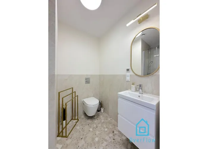 Seredino Relax Apartment- Romantic Escape With A Bathtub In The Bedroom, 5 Minutes To Old Town & Seaside Apartment *