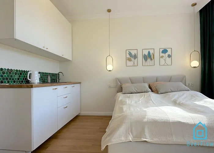 Seredino Relax Apartment- Romantic Escape With A Bathtub In The Bedroom, 5 Minutes To Old Town & Seaside * 格但斯克