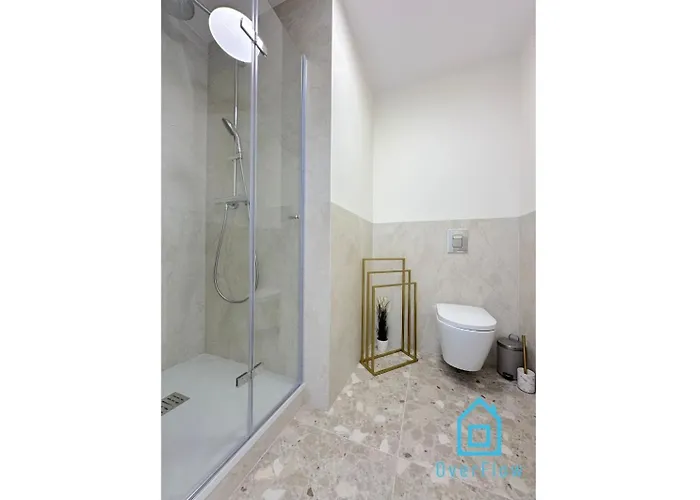 Seredino Relax Apartment- Romantic Escape With A Bathtub In The Bedroom, 5 Minutes To Old Town & Seaside Gdansk