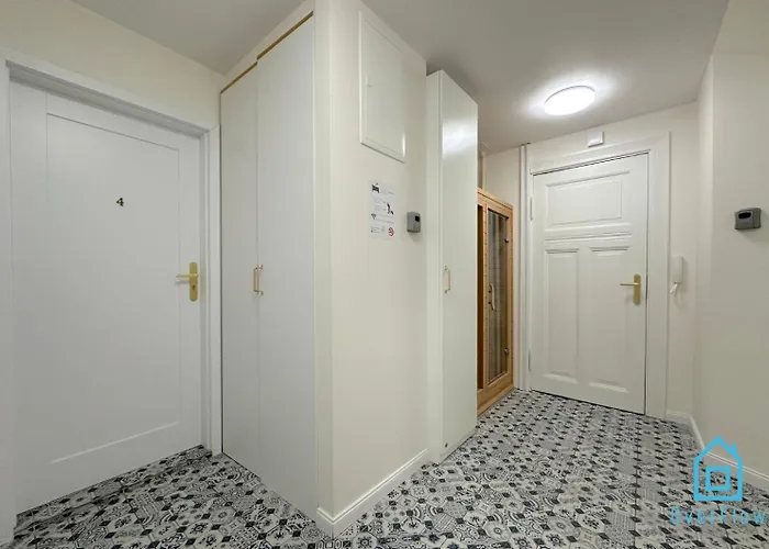 Seredino Relax Apartment- Romantic Escape With A Bathtub In The Bedroom, 5 Minutes To Old Town & Seaside * Gdansk